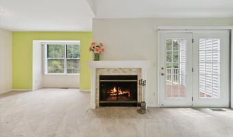 4274 Hillside Dr, Ann Arbor, MI 48105