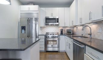 111 B St 5, Boston, MA 02127
