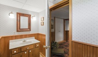 193 Finley Dr, Bennington, VT 05201