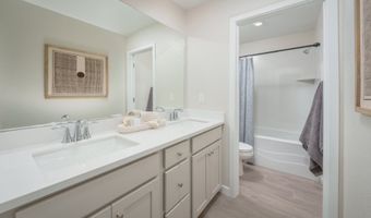 1056 Lost Creek Ranch Dr, Plumas Lake, CA 95961