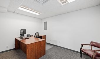 813 E LINCOLNWAY, Cheyenne, WY 82001