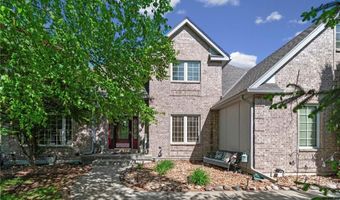 15733 Pine Cir, Basehor, KS 66007