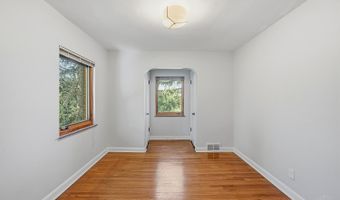 3119 N Farmcrest Dr, Amberley, OH 45213