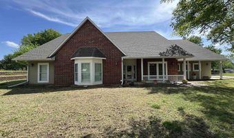 1923 Eastridge Dr, Arkansas City, KS 67005