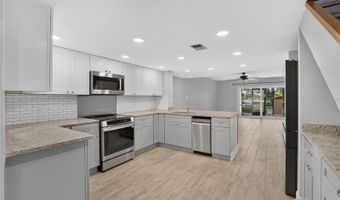1028 APOLLO BEACH Blvd 11, Apollo Beach, FL 33572