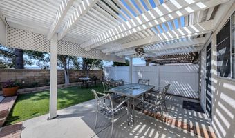 8437 E Amberwood St, Anaheim, CA 92808