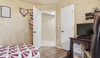 319 Cameron Dr, Altus, OK 73521