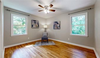 983 Hills Dr, Decatur, GA 30033