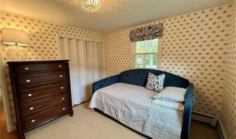 19 Terrace Dr, East Greenwich, RI 02818