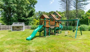 471 N Quidnessett Rd, North Kingstown, RI 02852