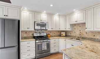 112 Turnessa Dr 112A, North Providence, RI 02904