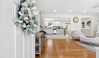 910 MONROE Ter, Dover, DE 19904
