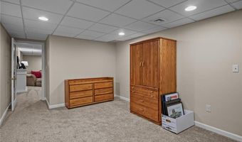 2 Mulberry Dr, Cranston, RI 02921