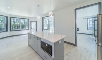 187 Grand Central Pkwy, Bayville, NJ 08721