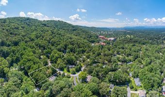 24 Woodcrest Rd, Asheville, NC 28804