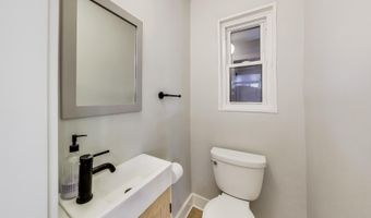 1225 EMERSON St NE, Washington, DC 20017