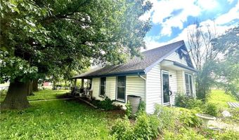 617 N Houston St, Adrian, MO 64720