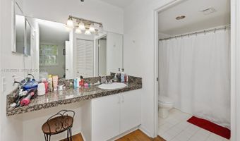 19555 E Country Club Dr 8408, Aventura, FL 33180