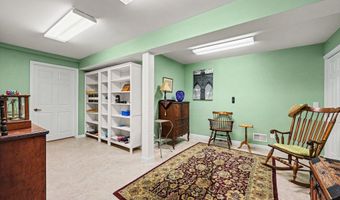 5368 Pinnacle Ct, Ann Arbor, MI 48108