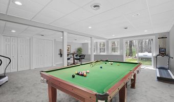 3 Chickadee Ct, Bedford, NH 03110