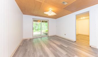 1877 Arlington Blvd, Ann Arbor, MI 48104