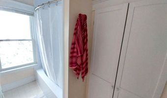 30 Park St, Bath, ME 04530