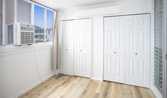 1617 Clark St 404, Honolulu, HI 96822