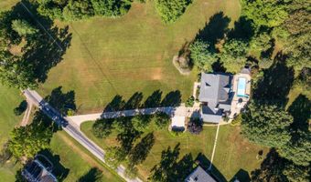 8193 Lavelle Rd, Athens, OH 45701