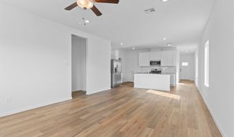 336 Amy St, Angleton, TX 77515