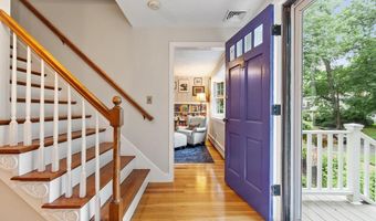 5 Myrtle Dr, Acton, MA 01720