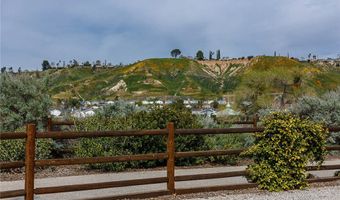 20008 Crestview Dr, Canyon Country, CA 91351
