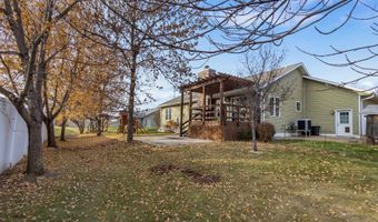 1415 Nicklaus Dr, Aberdeen, SD 57401