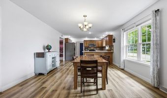 1103 E 1st St, Anamosa, IA 52205