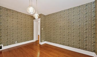 386 Division St, Amsterdam, NY 12010