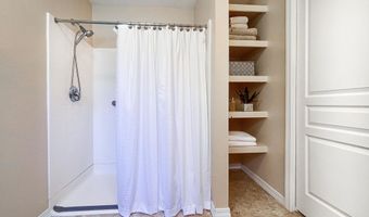 3850 W Hill Rd, Boise, ID 83703