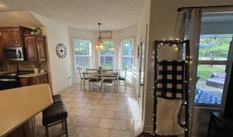 1025 Nickolas St, Aurora, MO 65605
