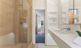111 8TH St SE, Washington, DC 20003