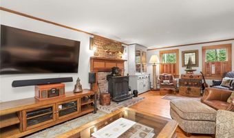 47 Hollow Tree Ridge Rd 47, Darien, CT 06820