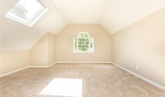 9360 Nesbit Lakes Dr, Alpharetta, GA 30022