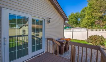 60 S Alhambra Cir, Agawam, MA 01001