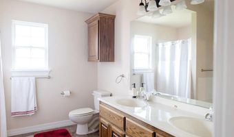 1816 Foxtail Cir, Altus, OK 73521