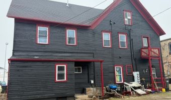 409 3rd St, Algoma, WI 54201