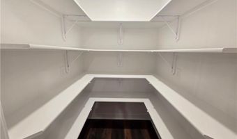 30 E 7th St, Adrian, MO 64720