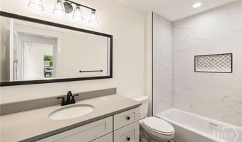 1917 Harrison St, Savannah, GA 31404