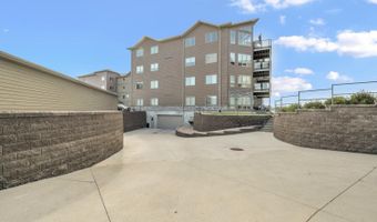 570 Linden Dr 104, Arnolds Park, IA 51331