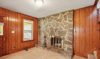 108 Woodland Ave, Bloomfield, CT 06002