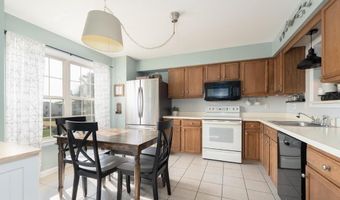 219 FLINT HILL Rd, Alburtis, PA 18011