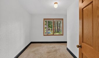 1035 Fairview Ave, Alma, MI 48801