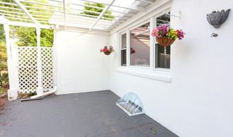 29 Dean Ave, Johnston, RI 02919