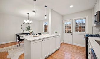 323 STRATFORD Rd, Baltimore, MD 21228